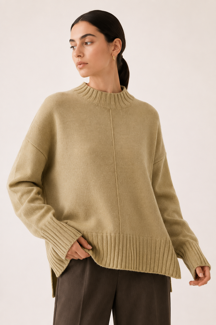 Oversized damestrui met korte hoge kraag en asymmetrische zoom - Greta