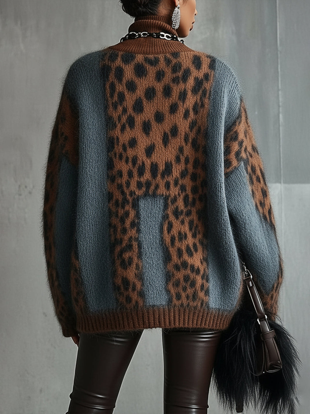 Oversized damestrui met hoge kraag en luipaardprint - Linnea