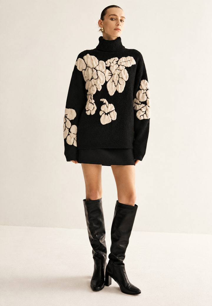 Ruime damestrui met hoge hals en bloemmotief in jacquard - Briseida