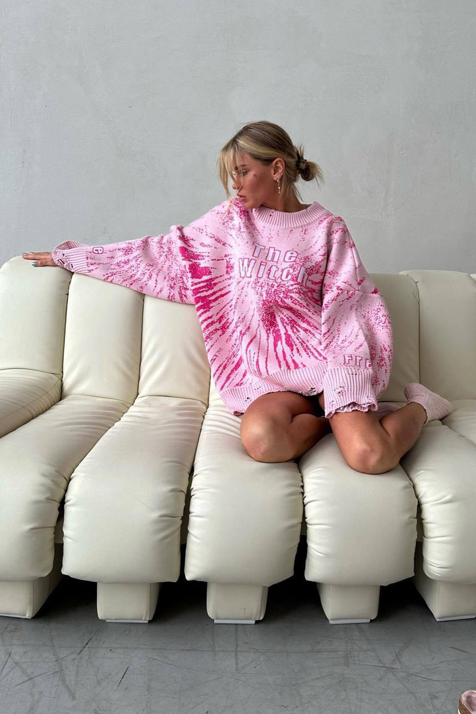 Oversized damestrui met grafische print en gescheurde details - Liora