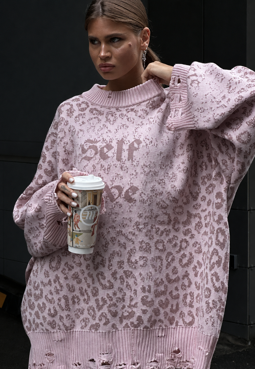 Oversized damestrui met grafische print en gescheurde details - Liora