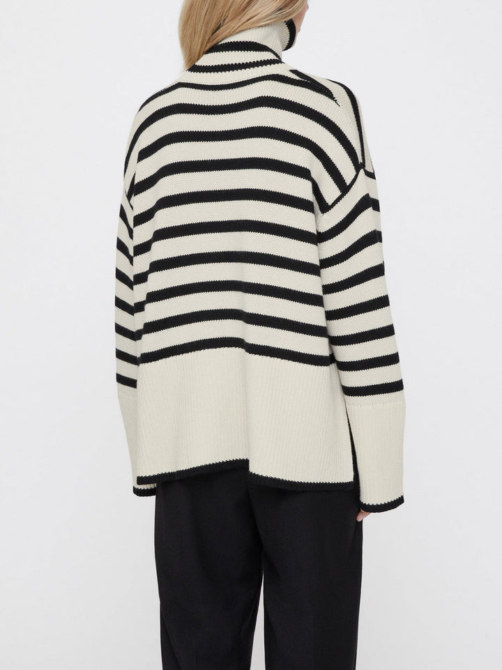Oversized damestrui met strepen, rolkraag en wijde mouwen - Leonie