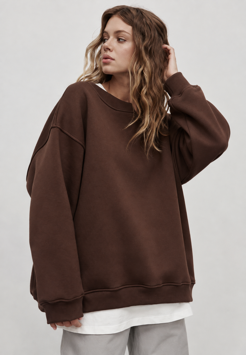 Oversized damessweater met ronde hals en afhangende schouders - Dagny