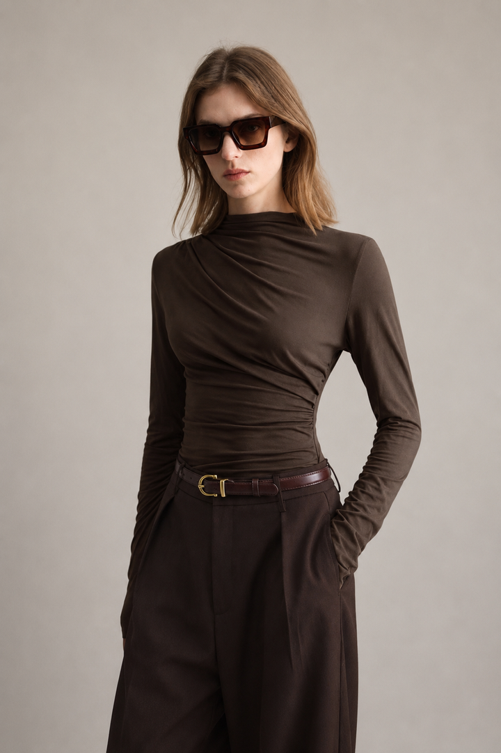 Dames-top met asymmetrische gedrapeerde halslijn en lange mouwen - Ronja