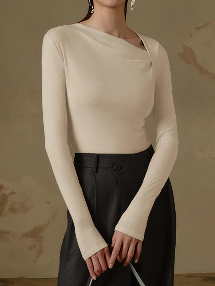 Dames-top met lange mouwen, asymmetrische halslijn en getailleerd model - Marit