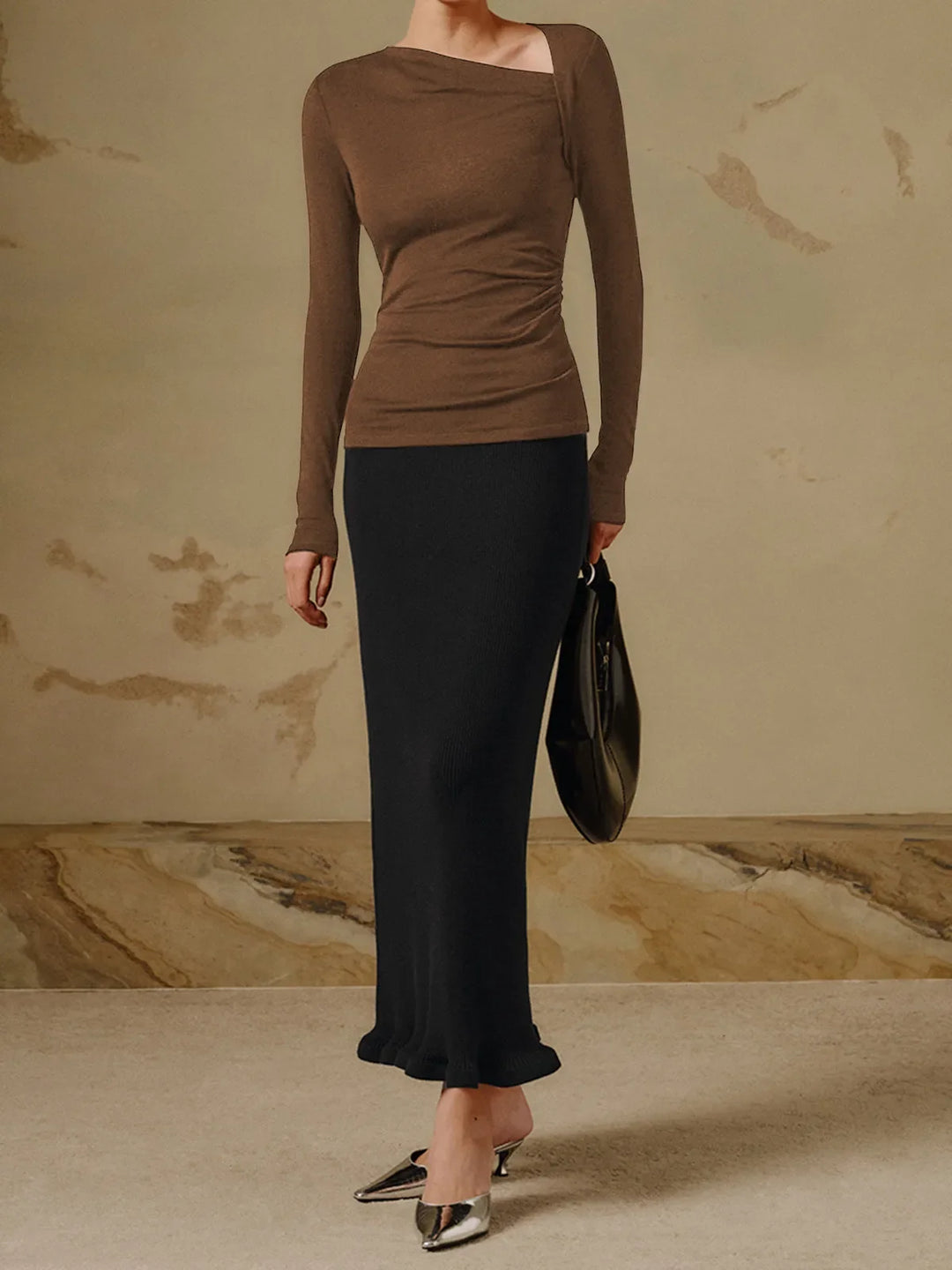 Dames-top met lange mouwen, asymmetrische halslijn en getailleerd model - Marit
